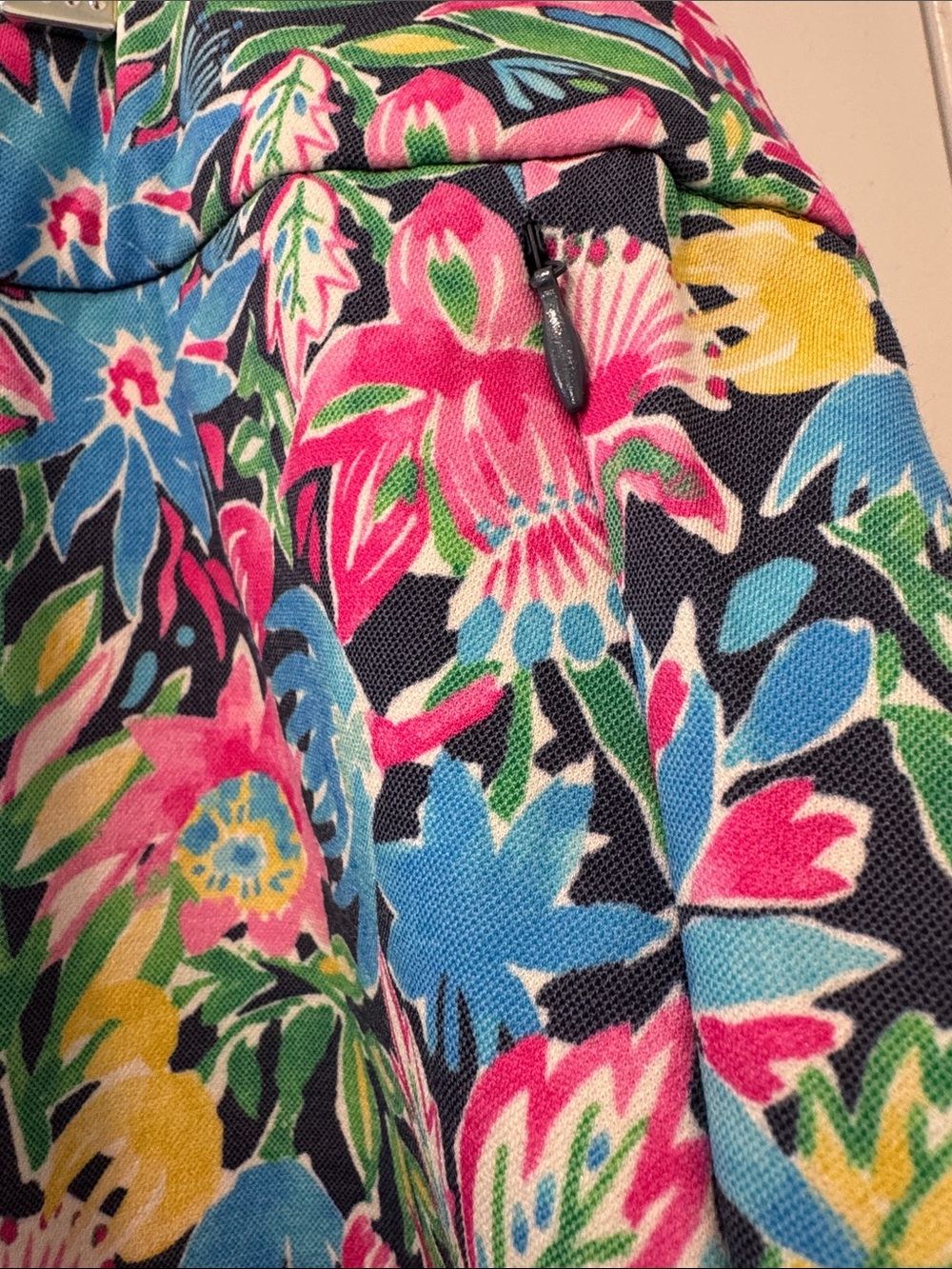 Vibrant Floral Straight-Leg Pants in Pink, Blue & Green - Picture 3 of 7